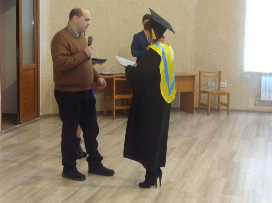 В Красноармейском индустриальном институте торжественно вручили дипломы магистрам (фото) - фото 9 В Красноармейском индустриальном институте торжественно вручили дипломы магистрам (фото) - фото 9