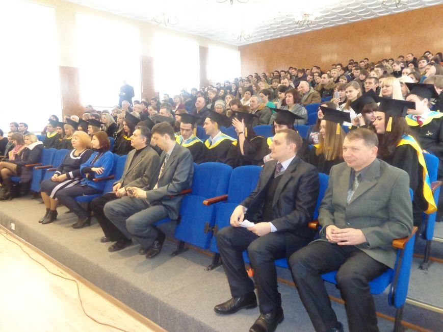 В Красноармейском индустриальном институте торжественно вручили дипломы магистрам (фото) - фото 14 В Красноармейском индустриальном институте торжественно вручили дипломы магистрам (фото) - фото 14