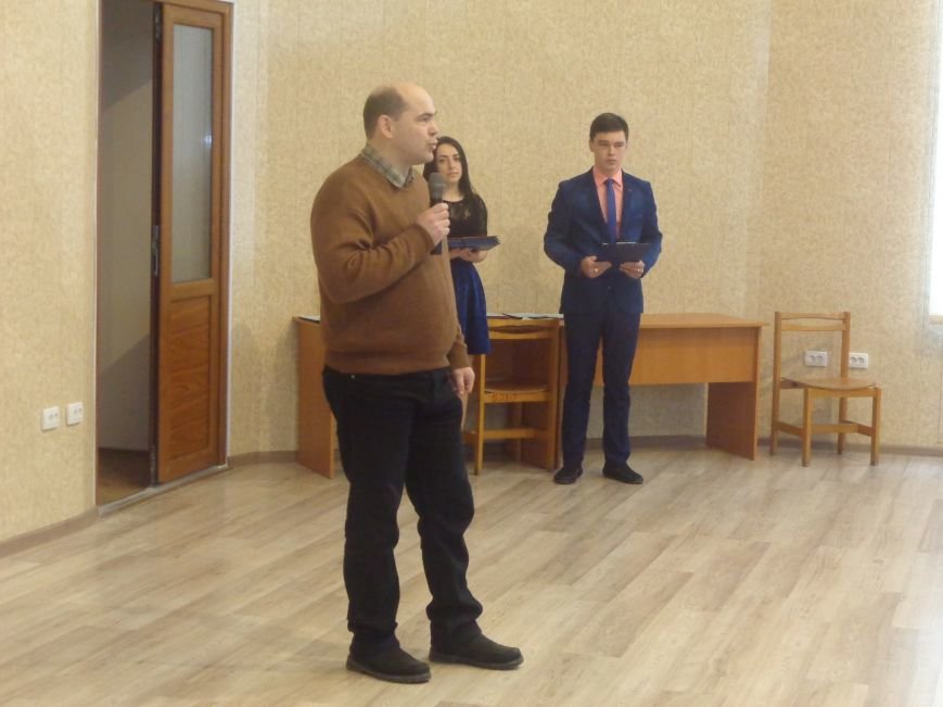 В Красноармейском индустриальном институте торжественно вручили дипломы магистрам (фото) - фото 8 В Красноармейском индустриальном институте торжественно вручили дипломы магистрам (фото) - фото 8