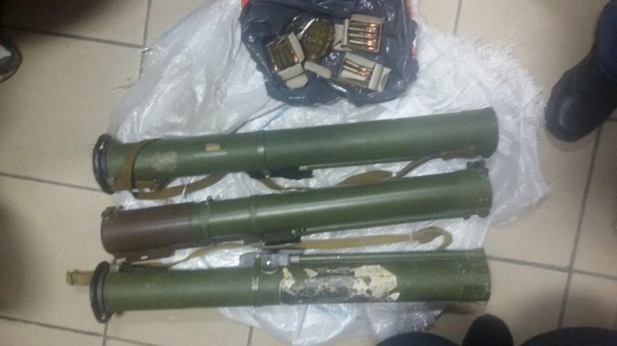 С Днепропетровской области гранатометы, патроны и гранату пересылают почтой (ФОТО) (фото) - фото 2 С Днепропетровской области гранатометы, патроны и гранату пересылают почтой (ФОТО) (фото) - фото 2