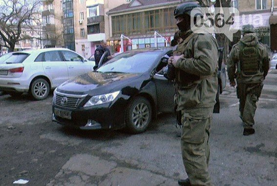 В Кривом Роге: решали, кому оплачивать работу в ГИК, поймали угонщиков В Кривом Роге: решали, кому оплачивать работу в ГИК, поймали угонщиков