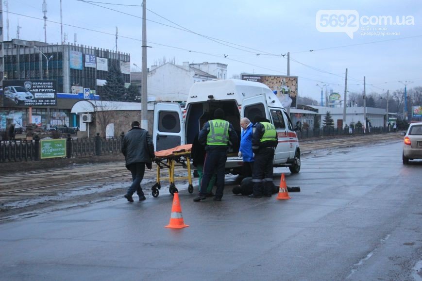 Что произошло на проспекте Ленина в Днепродзержинске (фото) - фото 2 Что произошло на проспекте Ленина в Днепродзержинске (фото) - фото 2