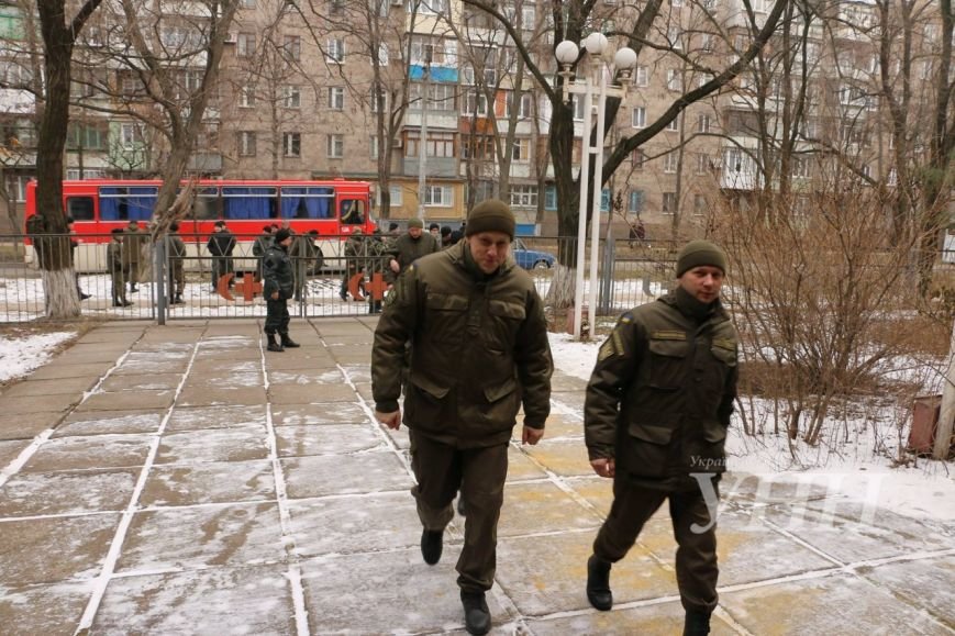 В Мариуполе военнослужащие сдали 17 литров крови (ФОТО) (фото) - фото 1 В Мариуполе военнослужащие сдали 17 литров крови (ФОТО) (фото) - фото 1