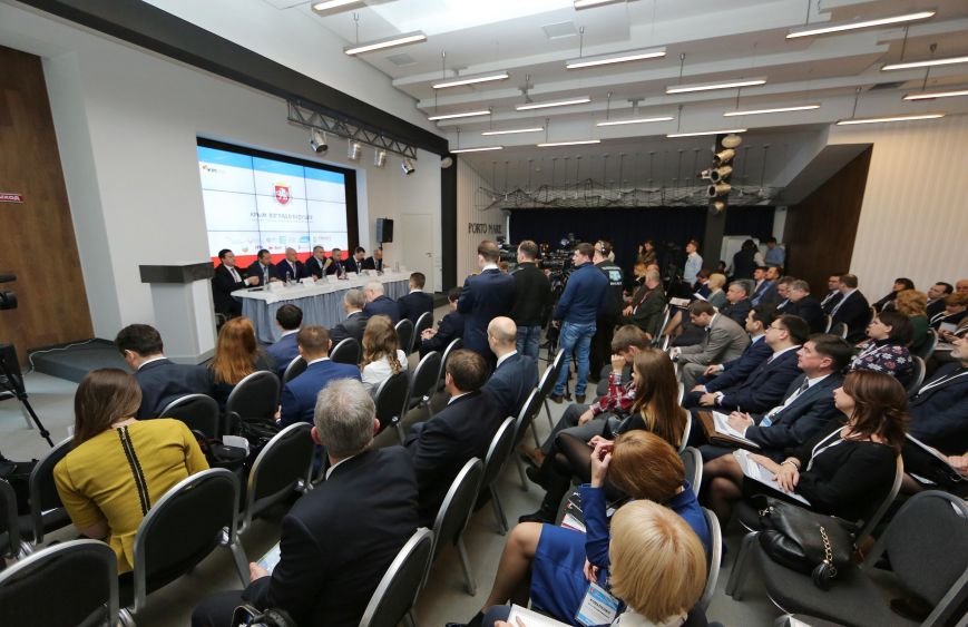 Стратегия социально-экономического развития Крыма должна учитывать специфические особенности и ограниченность ресурсов республики, – Аксёнов (ФОТО) (фото) - фото 1 Стратегия социально-экономического развития Крыма должна учитывать специфические особенности и ограниченность ресурсов республики, – Аксёнов (ФОТО) (фото) - фото 1