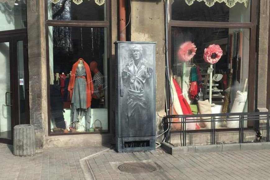 В центре Одессы на распределительном шкафе проявился силуэт Хана Соло (ФОТО) (фото) - фото 2