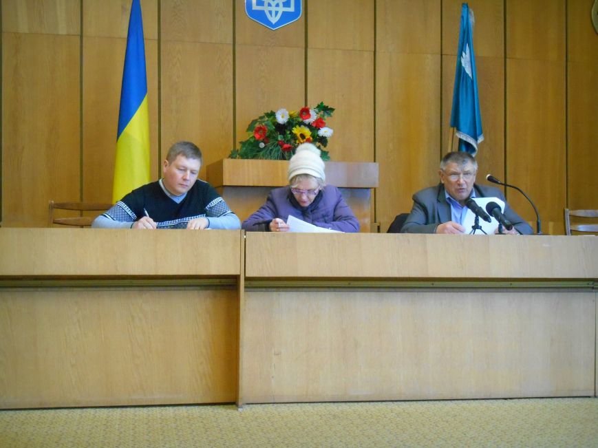 Кому депутаты Славянска раздают городской бюджет (фото) - фото 1 Кому депутаты Славянска раздают городской бюджет (фото) - фото 1