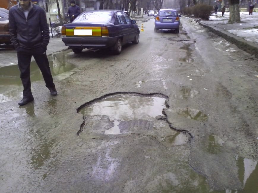 В Днепродзержинске произошло ДТП на улице Бойко (фото) - фото 4 В Днепродзержинске произошло ДТП на улице Бойко (фото) - фото 4