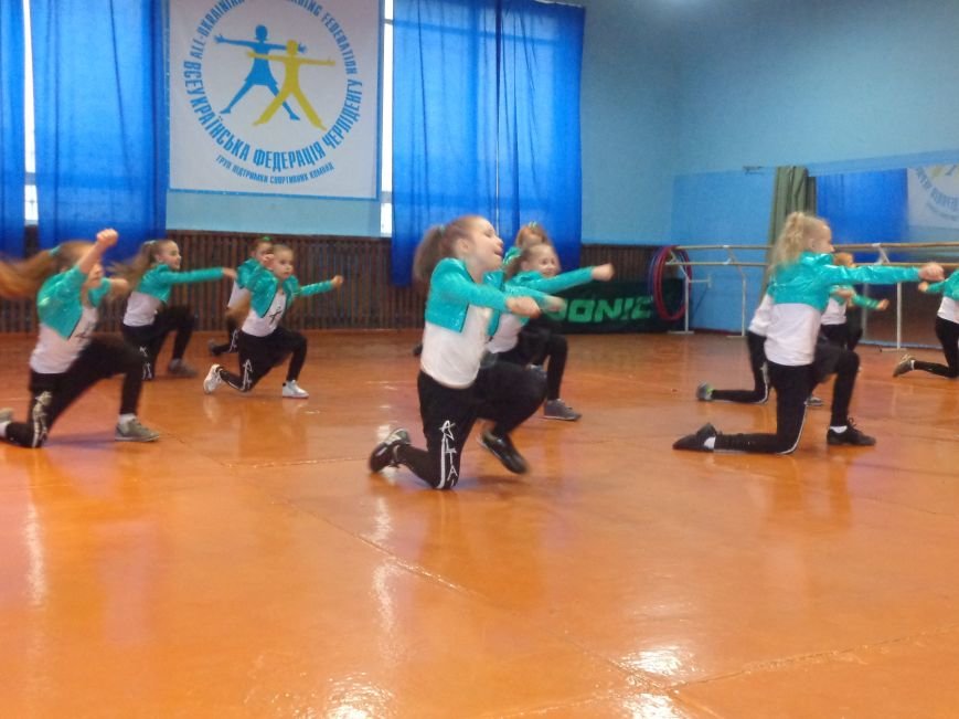 В Красноармейске прошли захватывающие и зрелищные соревнования по чирлидингу (фото) - фото 14 В Красноармейске прошли захватывающие и зрелищные соревнования по чирлидингу (фото) - фото 14