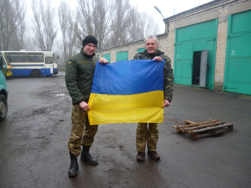 66-ому военно-мобильному госпиталю в Красноармейске луцкие волонтеры помогли автошинами, продуктами и медикаментами (фото) - фото 16 66-ому военно-мобильному госпиталю в Красноармейске луцкие волонтеры помогли автошинами, продуктами и медикаментами (фото) - фото 16