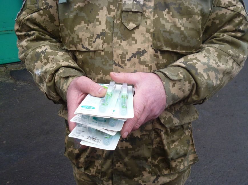66-ому военно-мобильному госпиталю в Красноармейске луцкие волонтеры помогли автошинами, продуктами и медикаментами (фото) - фото 9 66-ому военно-мобильному госпиталю в Красноармейске луцкие волонтеры помогли автошинами, продуктами и медикаментами (фото) - фото 9