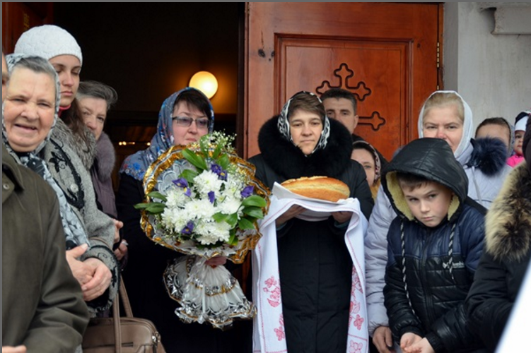 В Кривом Роге священник-ветеран Афганской войны удостоен награды Предстоятеля УПЦ МП Крестом с украшениями (ФОТО) (фото) - фото 1 В Кривом Роге священник-ветеран Афганской войны удостоен награды Предстоятеля УПЦ МП Крестом с украшениями (ФОТО) (фото) - фото 1
