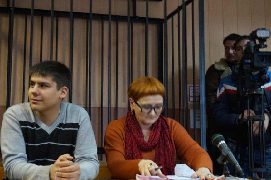 Суд не поддержал попытки полиции Кривого Рога арестовать и изолировать активиста Антона Кравченко (ФОТО) (фото) - фото 2 Суд не поддержал попытки полиции Кривого Рога арестовать и изолировать активиста Антона Кравченко (ФОТО) (фото) - фото 2