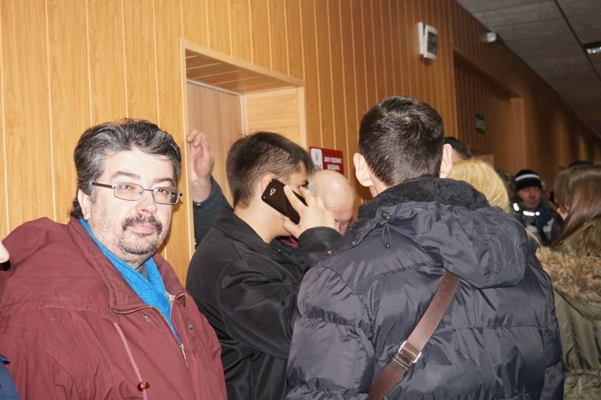 Суд не поддержал попытки полиции Кривого Рога арестовать и изолировать активиста Антона Кравченко (ФОТО) (фото) - фото 2 Суд не поддержал попытки полиции Кривого Рога арестовать и изолировать активиста Антона Кравченко (ФОТО) (фото) - фото 2