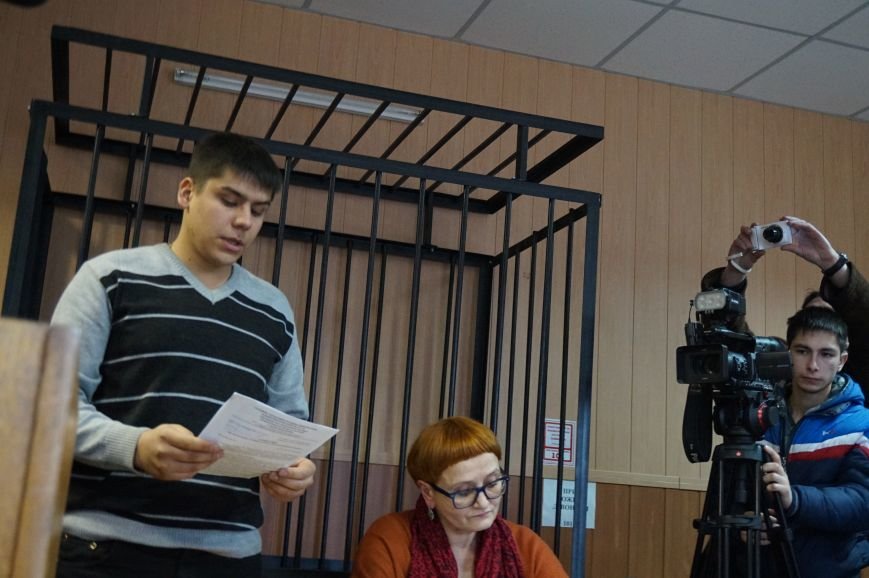Суд не поддержал попытки полиции Кривого Рога арестовать и изолировать активиста Антона Кравченко (ФОТО) (фото) - фото 2 Суд не поддержал попытки полиции Кривого Рога арестовать и изолировать активиста Антона Кравченко (ФОТО) (фото) - фото 2