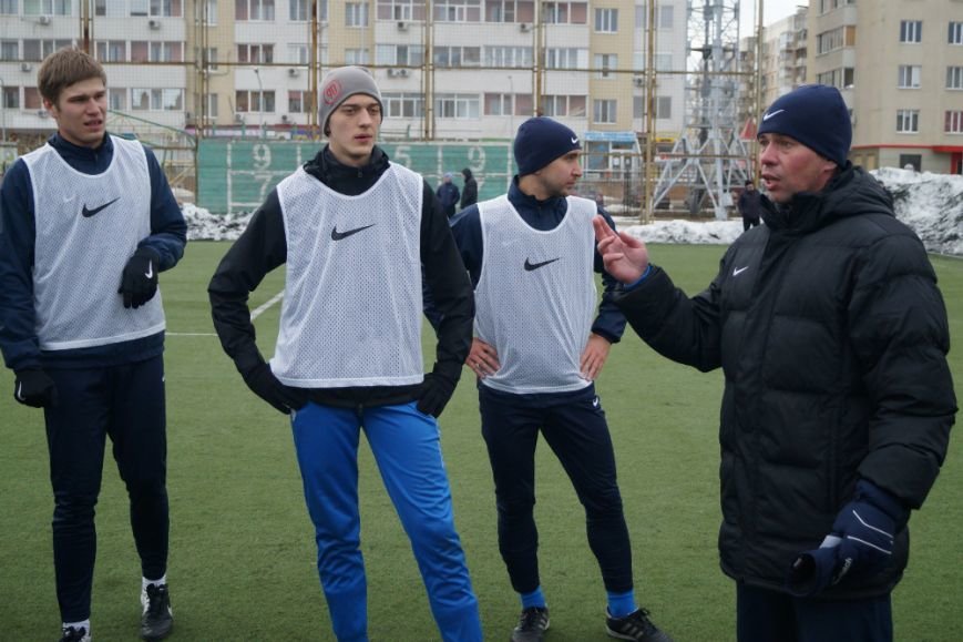 Белгородский «Энергомаш» уступил в домашнем матче «Локомотиву» из Лисок (фото) - фото 2 Белгородский «Энергомаш» уступил в домашнем матче «Локомотиву» из Лисок (фото) - фото 2