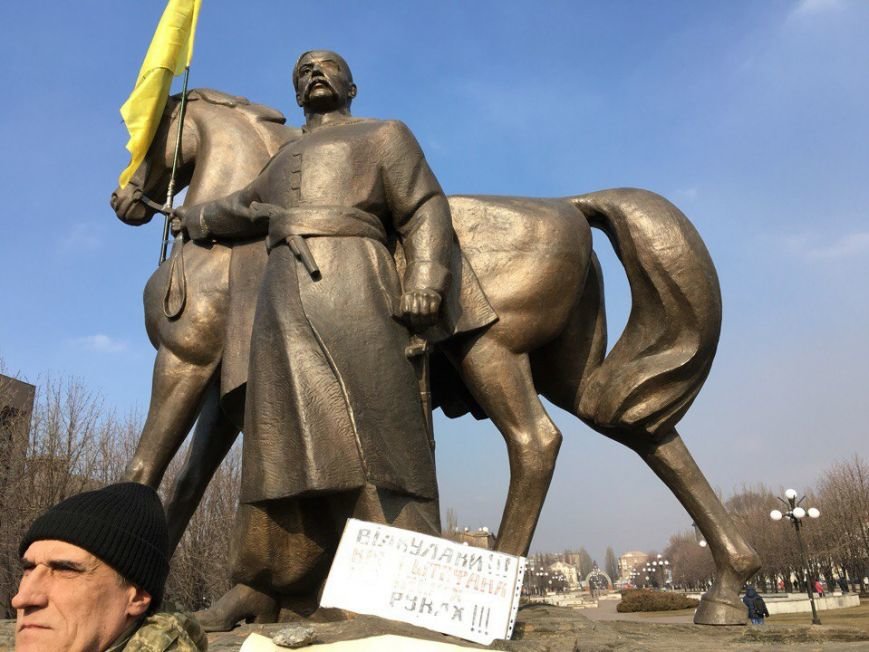 Семенченко на вече: То, что начато в Кривом Роге, это также важно, как и Майдан в Киеве! Это тоже фронт! (ФОТО) (фото) - фото 1 Семенченко на вече: То, что начато в Кривом Роге, это также важно, как и Майдан в Киеве! Это тоже фронт! (ФОТО) (фото) - фото 1