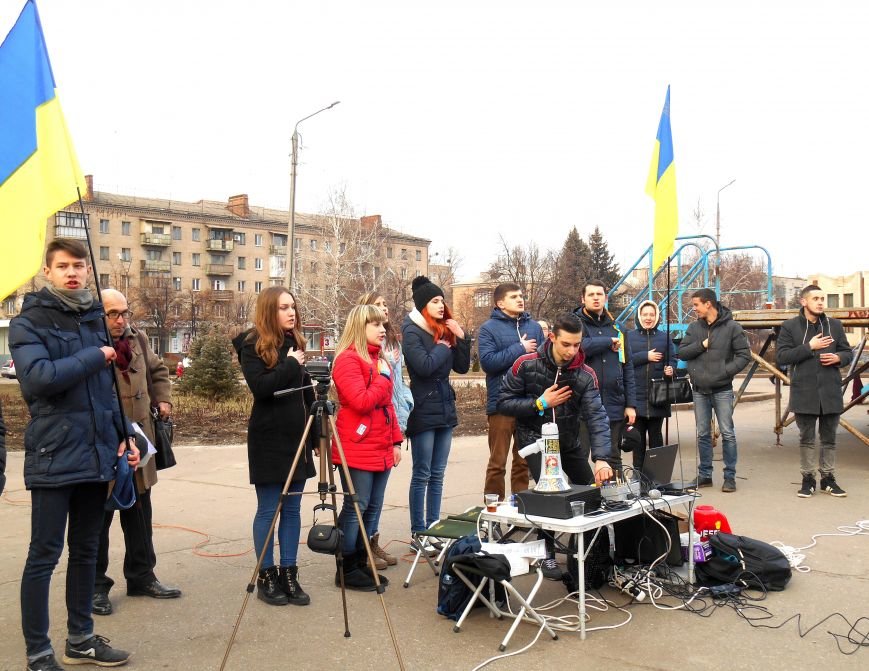 Віче у Слов'янську переходить на новий формат (фото) - фото 1 Віче у Слов'янську переходить на новий формат (фото) - фото 1