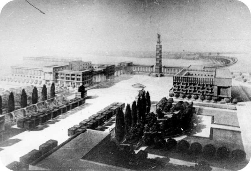 Гуд бай, Ленин или История запорожских памятников, которые демонтируют (Ретро-ФОТО, ВИДЕО) (фото) - фото 1 Гуд бай, Ленин или История запорожских памятников, которые демонтируют (Ретро-ФОТО, ВИДЕО) (фото) - фото 1