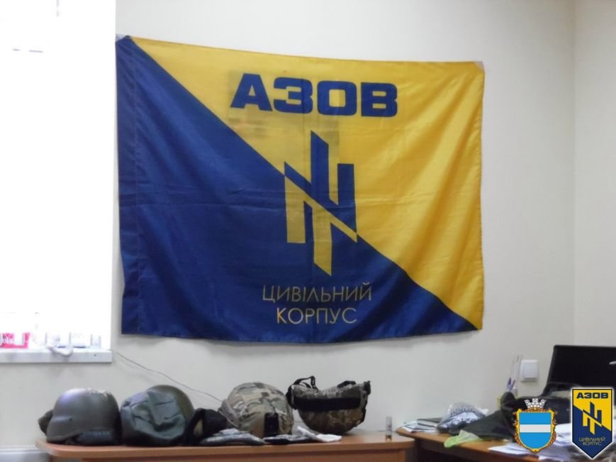 Вишкіл від ЦК «АЗОВ» у Кременчуці: усе, що ви не знали про військові шоломи (ФОТО) (фото) - фото 4 Вишкіл від ЦК «АЗОВ» у Кременчуці: усе, що ви не знали про військові шоломи (ФОТО) (фото) - фото 4