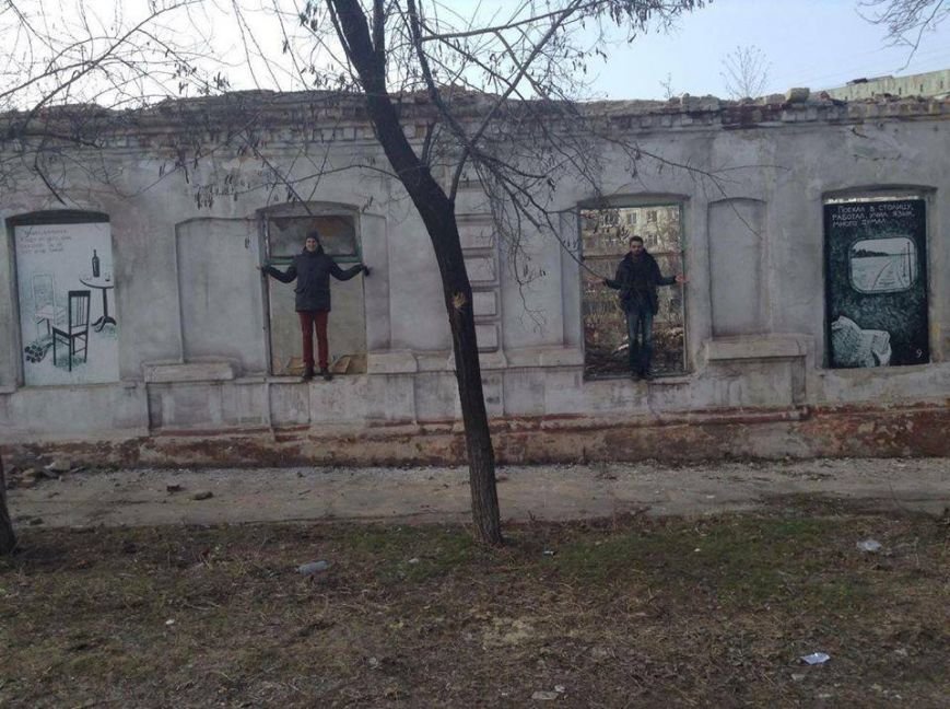 В Мариуполе украли работы харьковского художника (ФОТО) (фото) - фото 1 В Мариуполе украли работы харьковского художника (ФОТО) (фото) - фото 1