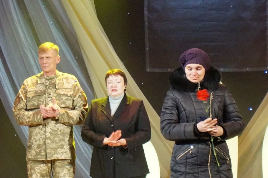 В годовщину выхода из Дебальцево награды погибших бойцов батальона В годовщину выхода из Дебальцево награды погибших бойцов батальона