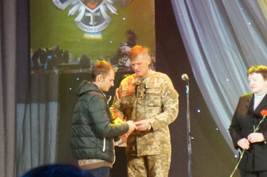 В годовщину выхода из Дебальцево награды погибших бойцов батальона В годовщину выхода из Дебальцево награды погибших бойцов батальона