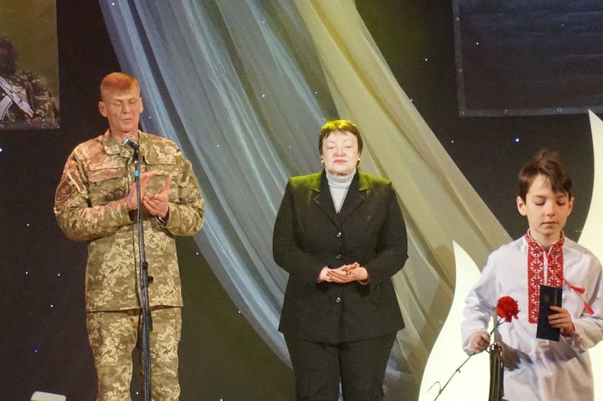 В годовщину выхода из Дебальцево награды погибших бойцов батальона В годовщину выхода из Дебальцево награды погибших бойцов батальона