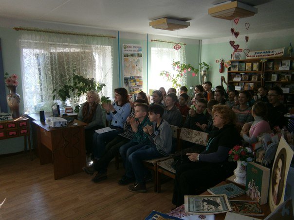У Слов'янській дитячій бібліотеці відбулось скайп-спілкування з Луцьком (фото) - фото 2 У Слов'янській дитячій бібліотеці відбулось скайп-спілкування з Луцьком (фото) - фото 2