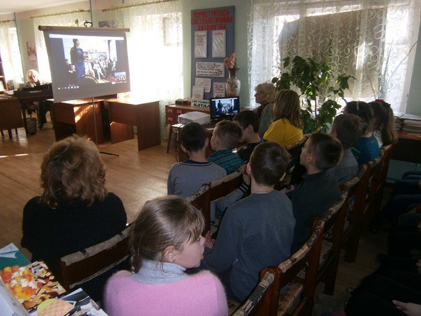 У Слов'янській дитячій бібліотеці відбулось скайп-спілкування з Луцьком (фото) - фото 3 У Слов'янській дитячій бібліотеці відбулось скайп-спілкування з Луцьком (фото) - фото 3