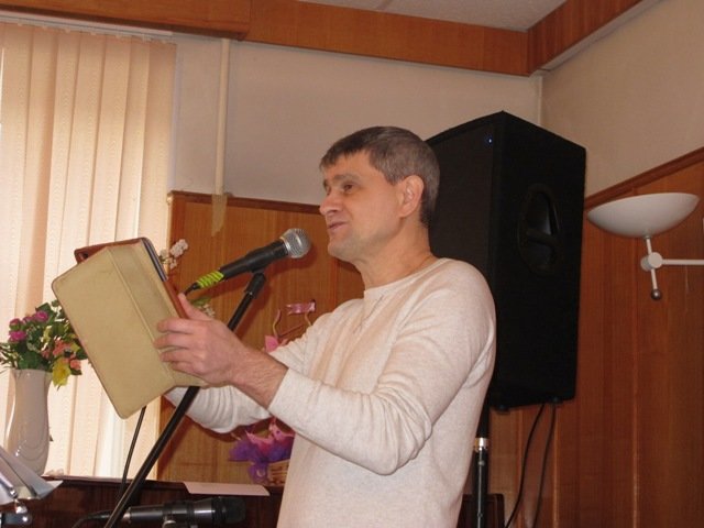 Его стихи и песни ждут: в Пушкине прошел творческий вечер А. Грицана (фото) - фото 1 Его стихи и песни ждут: в Пушкине прошел творческий вечер А. Грицана (фото) - фото 1