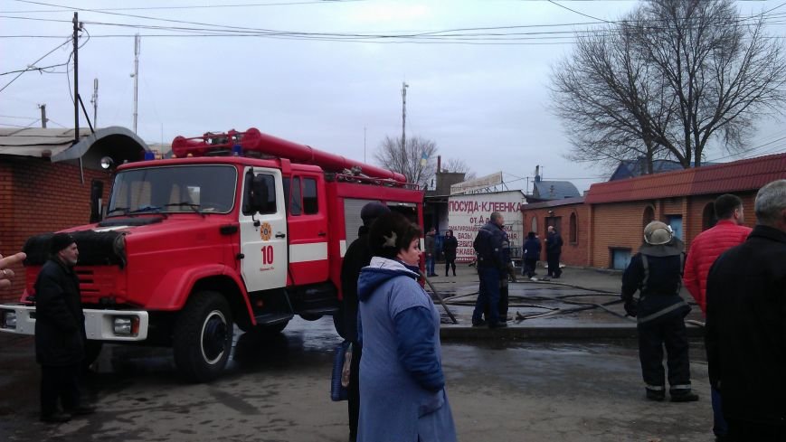 Пожар на Центрально-Городском рынке (ФОТО) (фото) - фото 1 Пожар на Центрально-Городском рынке (ФОТО) (фото) - фото 1