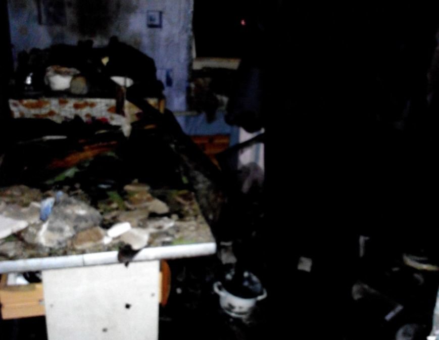 В Комсомольске маленькие дети чуть не погибли по вине пьяной матери (фото) - фото 1 В Комсомольске маленькие дети чуть не погибли по вине пьяной матери (фото) - фото 1