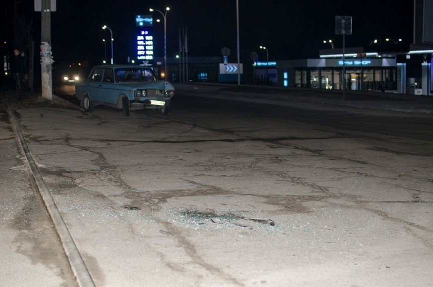 В Днепродзержинске произошло ДТП на пересечении улицы Республиканской с проспектом Аношкина (фото) - фото 1 В Днепродзержинске произошло ДТП на пересечении улицы Республиканской с проспектом Аношкина (фото) - фото 1