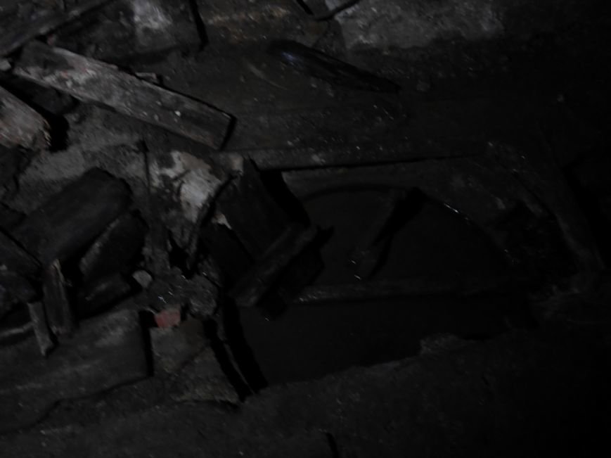 Представники міськради обстежили підвали колишнього ресторану Представники міськради обстежили підвали колишнього ресторану