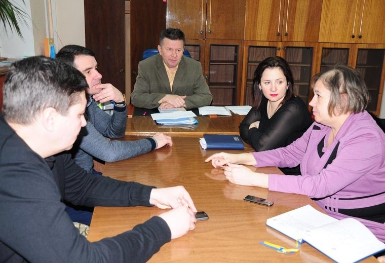 Городской голова Славянска провел совещание в Управлении социальной защите (фото) - фото 1 Городской голова Славянска провел совещание в Управлении социальной защите (фото) - фото 1
