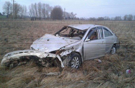 Авто в кюветі - дві смерті на Рівненщині (фото) - фото 1