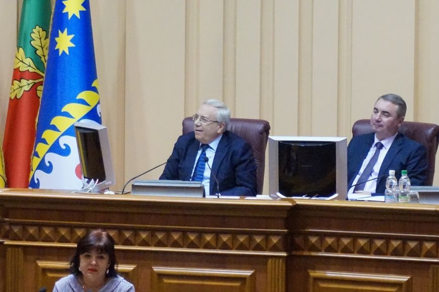 Криворожские депутаты проголосовали за выделение из бюджета дополнительных средств на содержание коммунальных СМИ (ФОТО) (фото) - фото 5 Криворожские депутаты проголосовали за выделение из бюджета дополнительных средств на содержание коммунальных СМИ (ФОТО) (фото) - фото 5