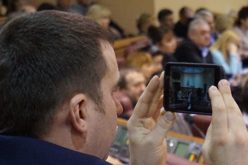 Криворожские депутаты проголосовали за выделение из бюджета дополнительных средств на содержание коммунальных СМИ (ФОТО) (фото) - фото 6 Криворожские депутаты проголосовали за выделение из бюджета дополнительных средств на содержание коммунальных СМИ (ФОТО) (фото) - фото 6