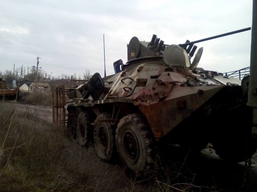 Разведчики ВСУ разминировали и вернули на базу БТР-3, утерянный Нацгвардией (ФОТО, ВИДЕО) (фото) - фото 1 Разведчики ВСУ разминировали и вернули на базу БТР-3, утерянный Нацгвардией (ФОТО, ВИДЕО) (фото) - фото 1