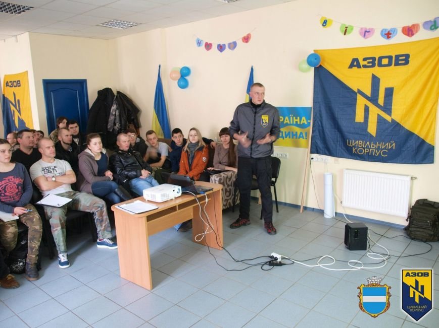 В Кременчуці ЦК «АЗОВ» показали, що таке війна і як себе поводити в зоні бойових дій (ФОТО) (фото) - фото 2 В Кременчуці ЦК «АЗОВ» показали, що таке війна і як себе поводити в зоні бойових дій (ФОТО) (фото) - фото 2