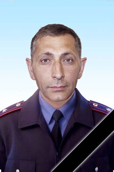 Запорожскую власть просят переименовать улицу в честь погибшего на войне милиционера (фото) - фото 1 Запорожскую власть просят переименовать улицу в честь погибшего на войне милиционера (фото) - фото 1