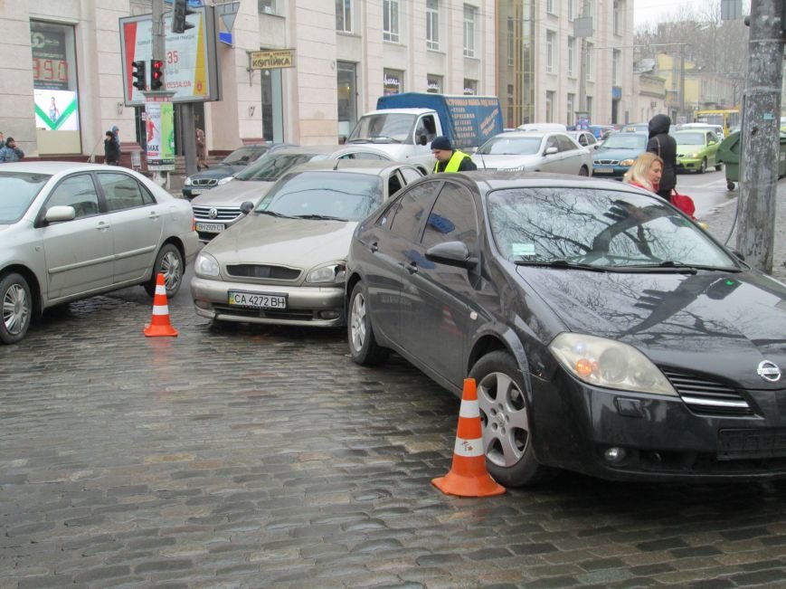 Из-за аварии в центре Одессы транспортный коллапс (ФОТО) (фото) - фото 1