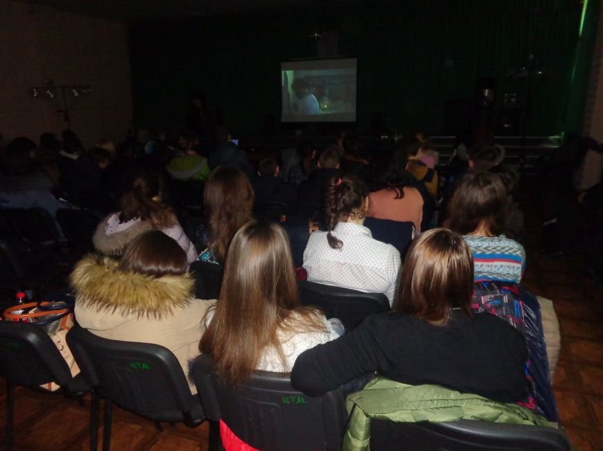 В Красноармейске состоялся показ украинского фильма-номинанта на премию «Оскар» (фото) - фото 7 В Красноармейске состоялся показ украинского фильма-номинанта на премию «Оскар» (фото) - фото 7