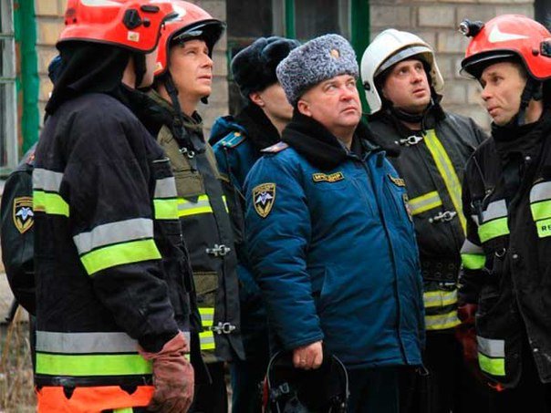 В Макеевке ликвидируют последствия взрыва газа в жилом доме (фото) (фото) - фото 6 В Макеевке ликвидируют последствия взрыва газа в жилом доме (фото) (фото) - фото 6