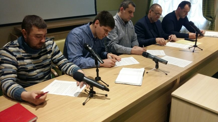 Общественные организации Кривого Рога объединились в Коалицию для контроля городской власти (0564) Общественные организации Кривого Рога объединились в Коалицию для контроля городской власти (0564)