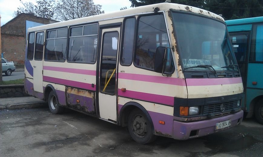 Кожен другий автобус «Ужгород-Чоп» та «Ужгород-Мукачево» - аварійний (фото) - фото 1 Кожен другий автобус «Ужгород-Чоп» та «Ужгород-Мукачево» - аварійний (фото) - фото 1