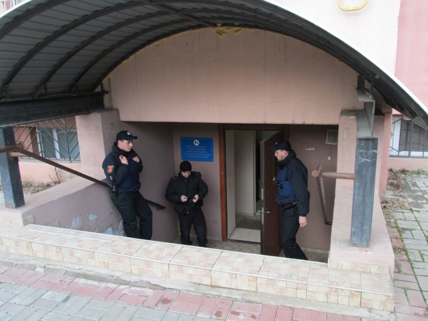 В Одессе телефонные террористы грозились взорвать дом с газовой компанией (ФОТО) (фото) - фото 1