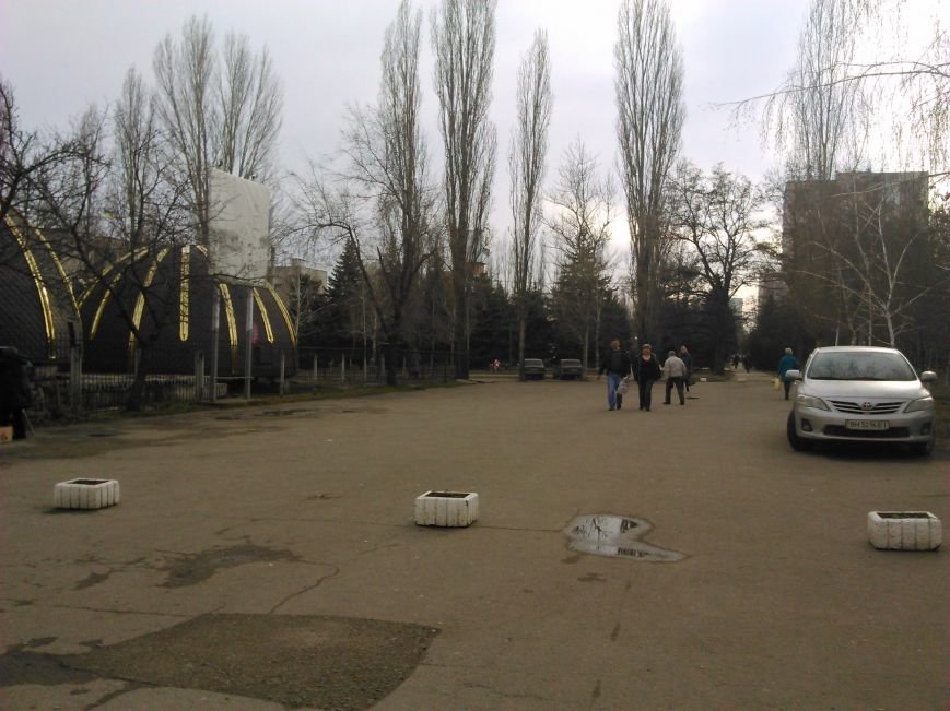 Канонично: В пешеходной зоне в Одессе появилась стоянка для определенной религиозной группы (ФОТО) (фото) - фото 1