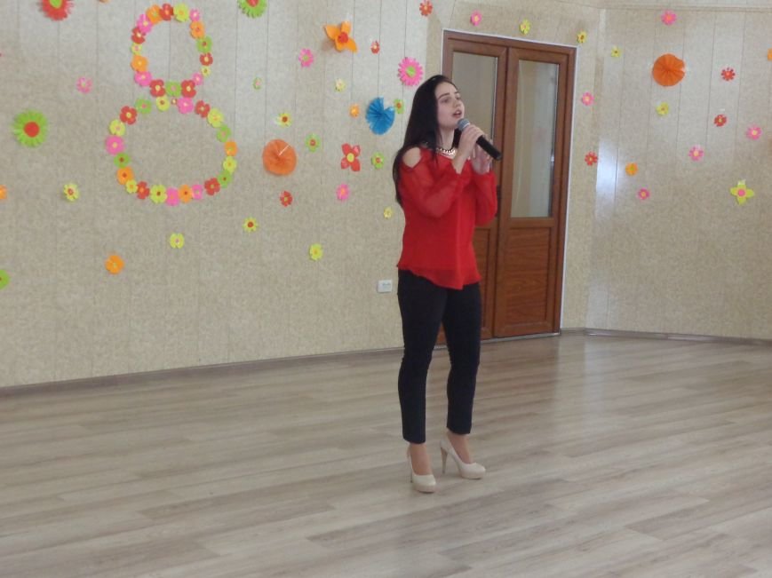 Послушные мужские сердца и изысканные слова: в ДонНТУ Красноармейска состоялся концерт, посвященный грядущему 8 марта (фото) - фото 14 Послушные мужские сердца и изысканные слова: в ДонНТУ Красноармейска состоялся концерт, посвященный грядущему 8 марта (фото) - фото 14