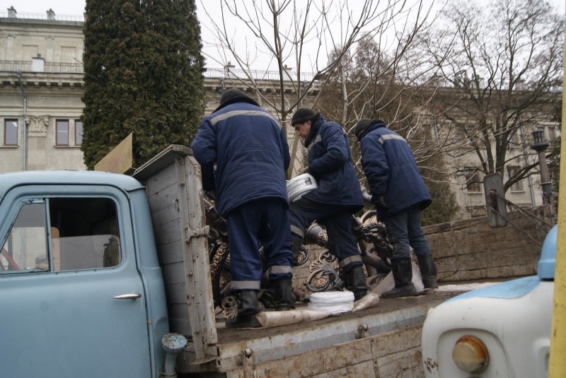 У Тернополі відреставрували та повернули на своє місце у “Сквер Кобзаря” старі світильники (фото) (фото) - фото 1 У Тернополі відреставрували та повернули на своє місце у “Сквер Кобзаря” старі світильники (фото) (фото) - фото 1